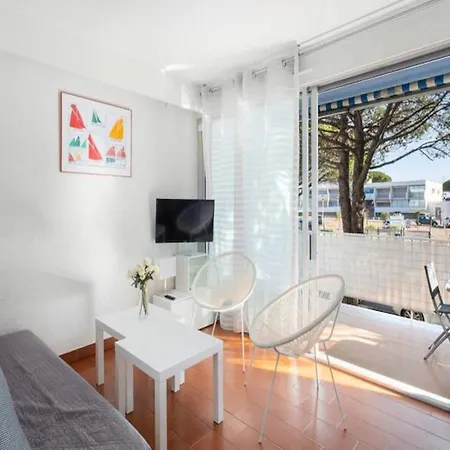 Studio For 4 People * Le Grau-du-Roi
